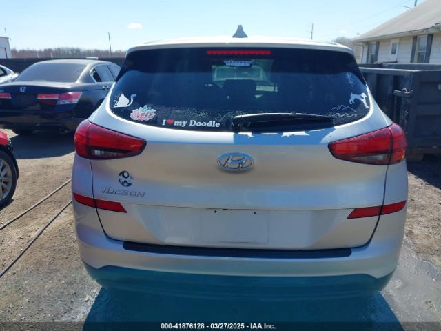 KM8J23A4XKU973704 Hyundai TUCSON SE