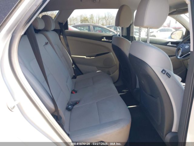 KM8J23A4XKU973704 Hyundai TUCSON SE