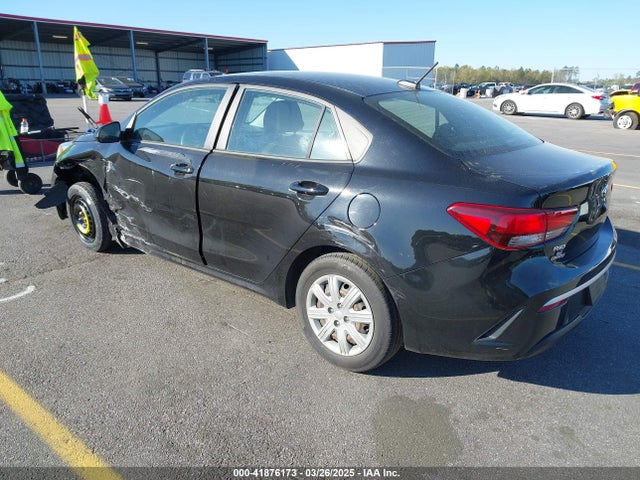 3KPA24AD9ME395011 KIA RIO LX