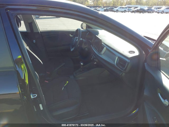 3KPA24AD9ME395011 KIA RIO LX