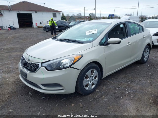 KNAFK4A61F5372678 KIA FORTE LX