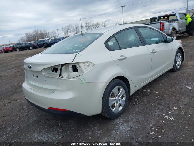 KNAFK4A61F5372678 KIA FORTE LX