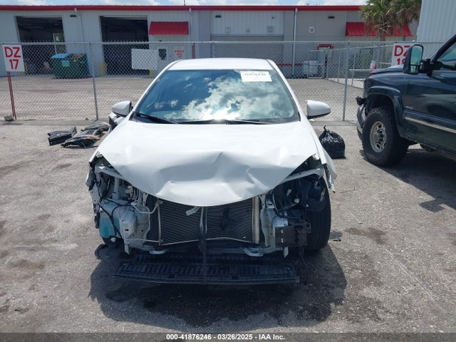 2T1BURHE5JC049431 Toyota COROLLA LE