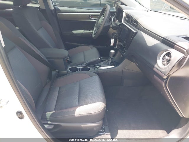 2T1BURHE5JC049431 Toyota COROLLA LE