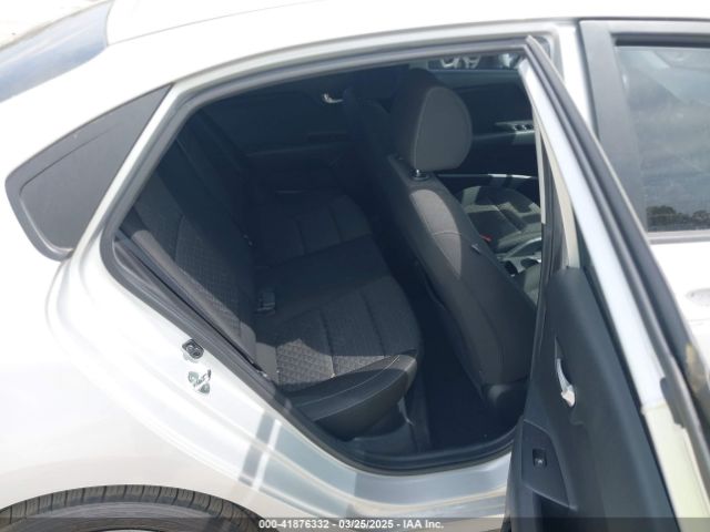 3KPA24AD1ME372886 KIA RIO LX