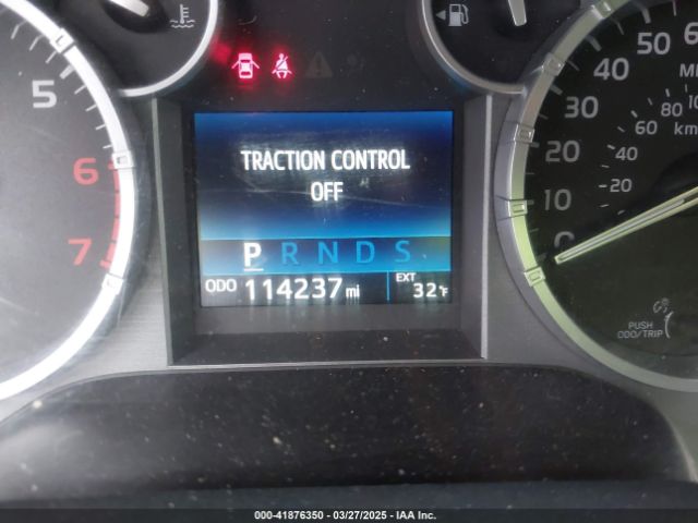 5TFDY5F12HX646120 Toyota Tundra Sr5 5.7l V8