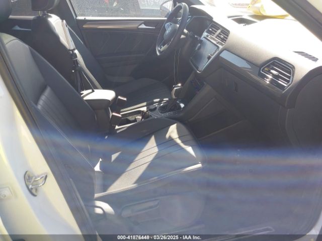 3VV8B7AX3RM052588 Volkswagen Tiguan 2.0t Se R-line Black