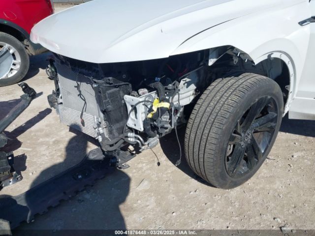 3VV8B7AX3RM052588 Volkswagen Tiguan 2.0t Se R-line Black