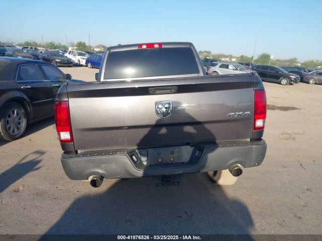 1C6RR7FT5JS198871 RAM 1500 Express  4x4 6'4 Box