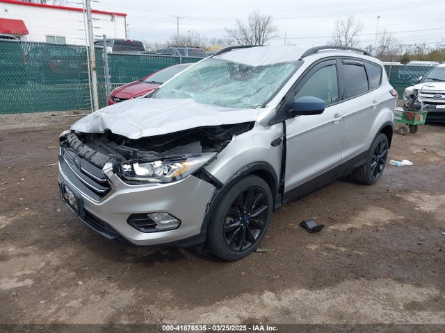 Ford ESCAPE SE 2019 1FMCU9GD7KUB29309 Image 2