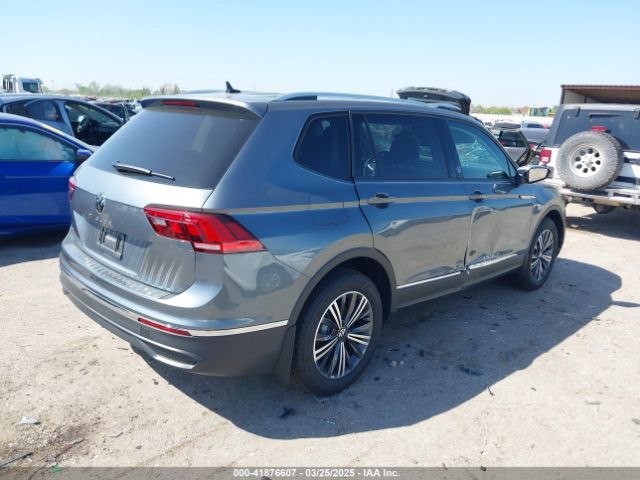 3VVTB7AX2RM230811 Volkswagen Tiguan 2.0t Wolfsburg Edition
