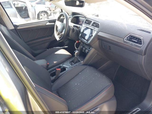 3VVTB7AX2RM230811 Volkswagen Tiguan 2.0t Wolfsburg Edition