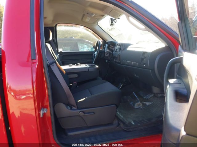 2011 CHEVROLET SILVERADO 1500 1GCNKSE09BZ429415 Photo 4