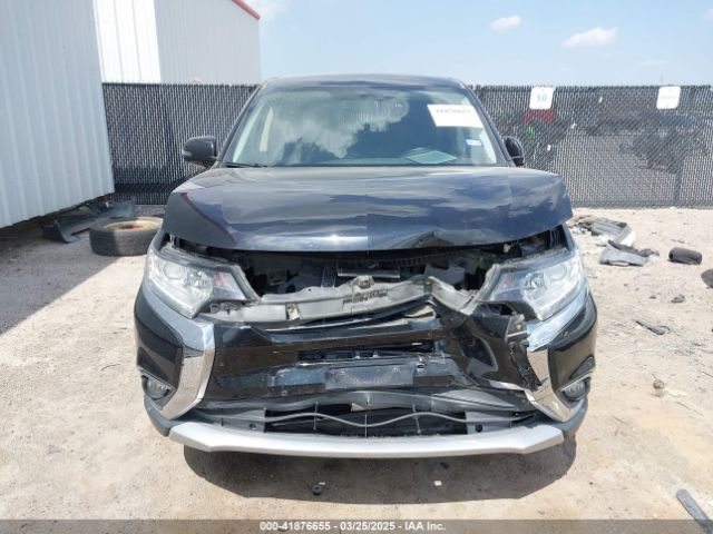 JA4AZ3A31HZ021509 Mitsubishi Outlander Se