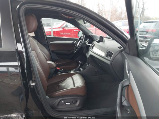 WA1ECCFS4HR006201 Audi Q3 2.0t Premium