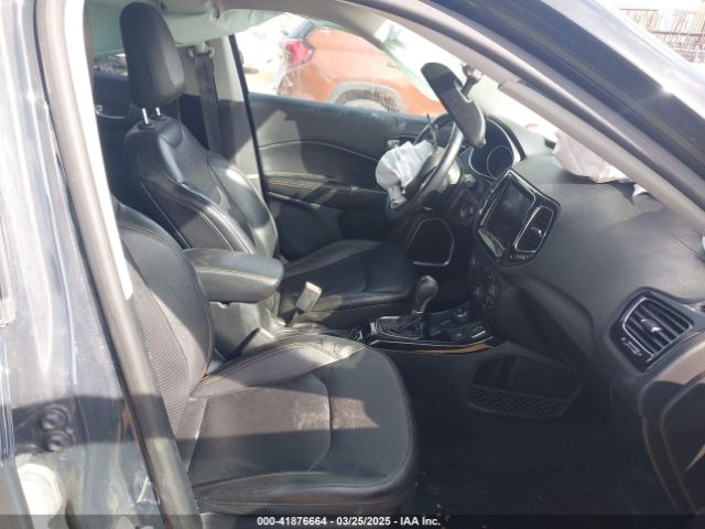 3C4NJDCB2JT283500 Jeep Compass Limited 4x4