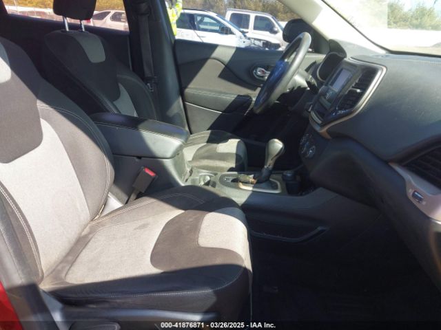 1C4PJMAB5EW169454 Jeep Cherokee Sport