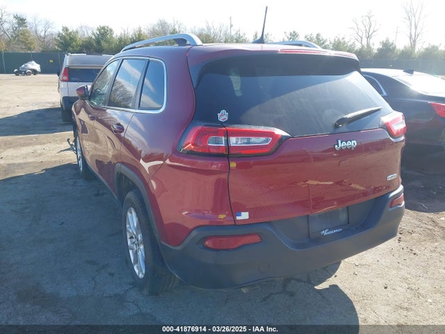 1C4PJLCB3GW369825 Jeep Cherokee Latitude