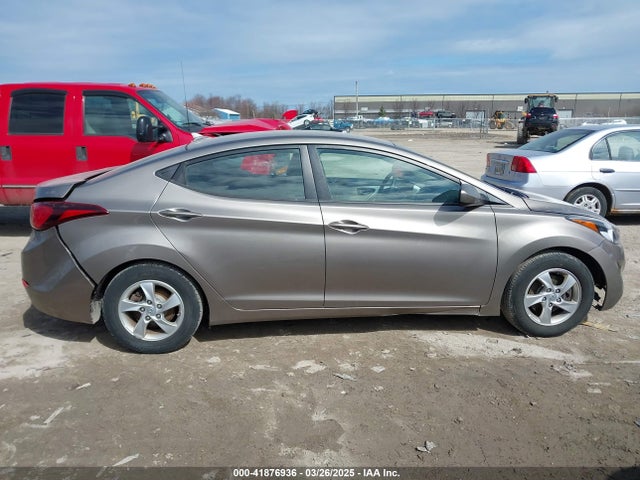 Hyundai ELANTRA SE 2015 5NPDH4AE4FH567240 Image 13