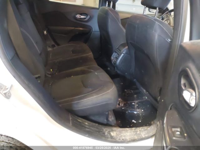 1C4PJMCB4FW733710 Jeep Cherokee Latitude
