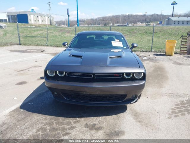 2C3CDZAT2FH823343 Dodge Challenger R/t