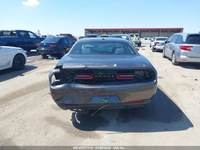 2C3CDZAT2FH823343 Dodge Challenger R/t