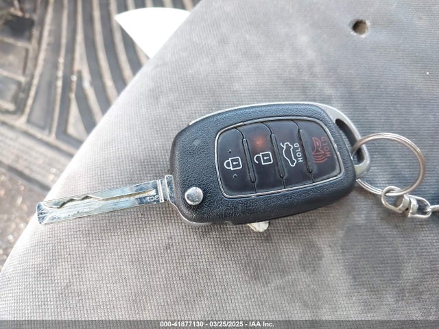 5NPE24AF0JH713253 Hyundai SONATA SE