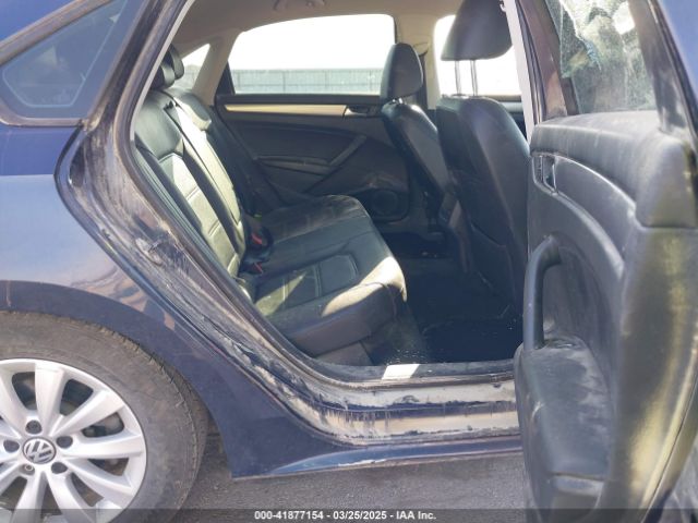 1VWAT7A35EC080363 Volkswagen Passat 1.8t Wolfsburg Edition