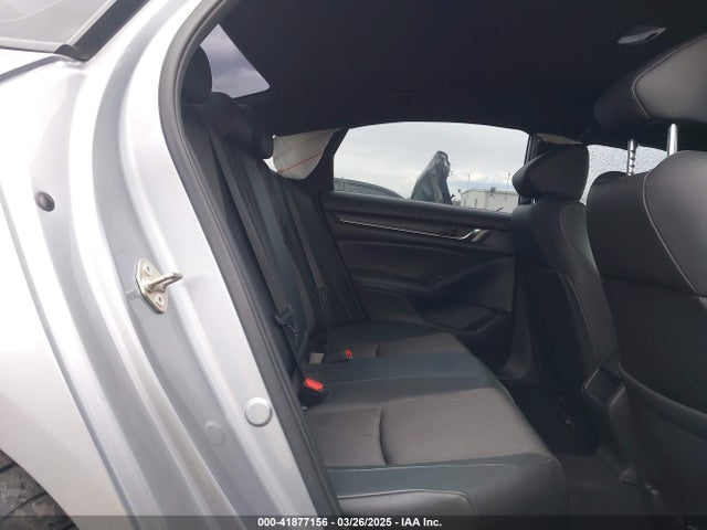 1HGCV1F33KA043302 Honda Accord Sport