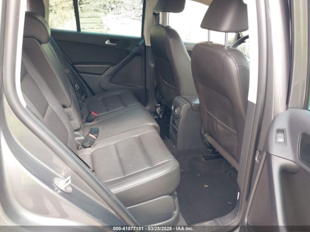 WVGAV3AX4EW564480 Volkswagen TIGUAN SE