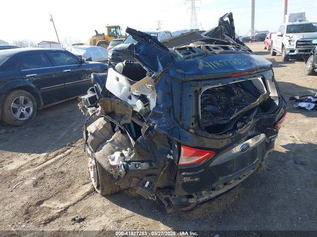 1FMCU0JXXEUD23447 Ford Escape Titanium