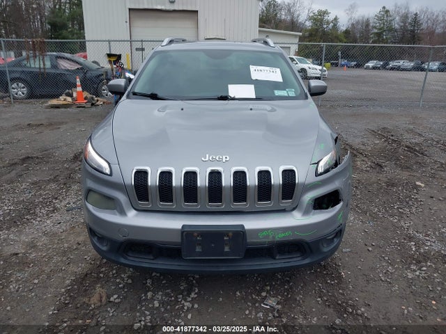 1C4PJLCB0FW506203 Jeep Cherokee Latitude
