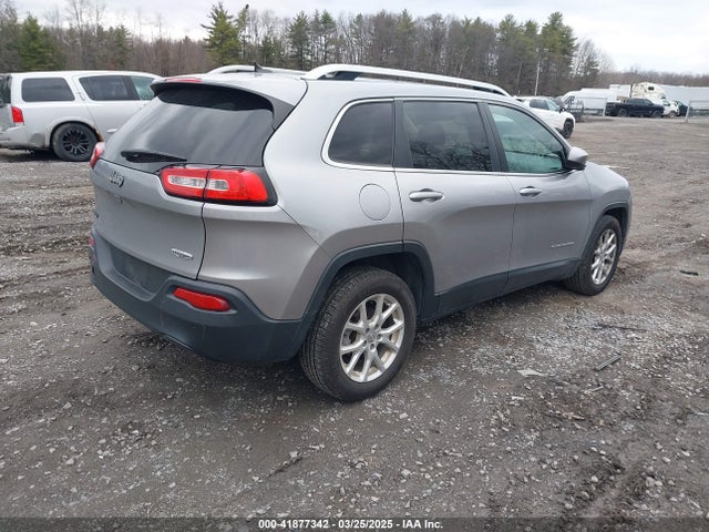 1C4PJLCB0FW506203 Jeep Cherokee Latitude