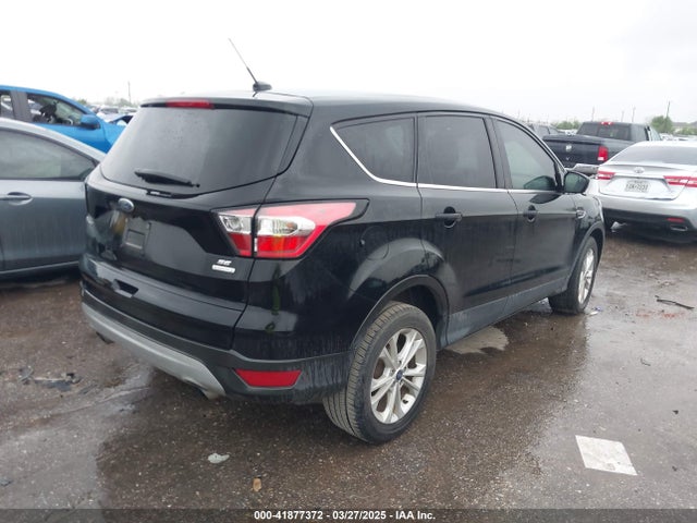 1FMCU0GD4HUE93661 Ford ESCAPE SE