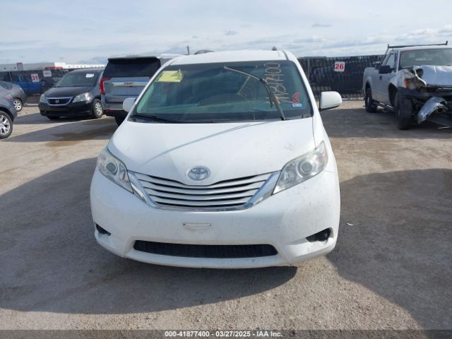 5TDKZ3DCXHS870397 Toyota Sienna Le 8 Passenger