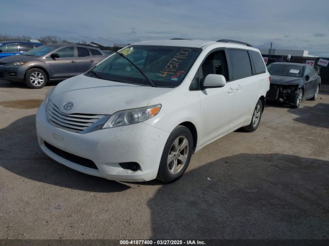 5TDKZ3DCXHS870397 Toyota Sienna Le 8 Passenger