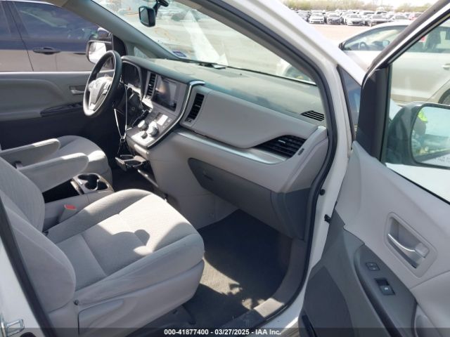 5TDKZ3DCXHS870397 Toyota Sienna Le 8 Passenger