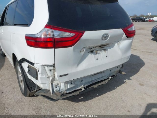 5TDKZ3DCXHS870397 Toyota Sienna Le 8 Passenger