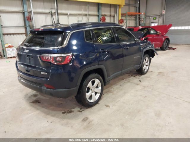 3C4NJDBB1JT399045 Jeep Compass Latitude 4x4