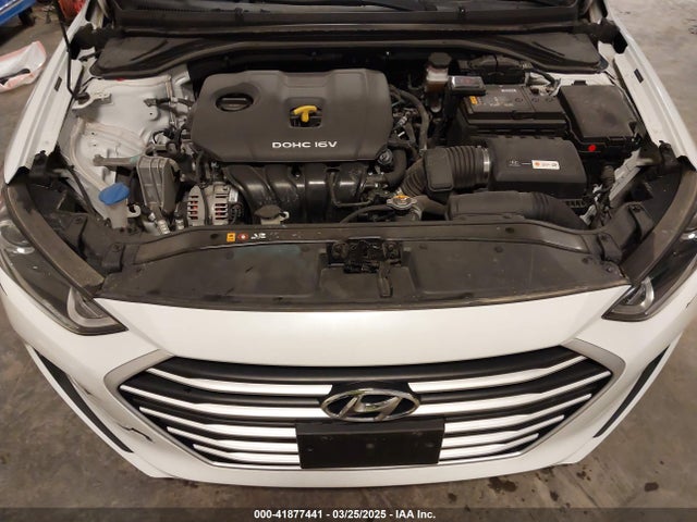 5NPD84LF4JH369157 Hyundai ELANTRA SEL