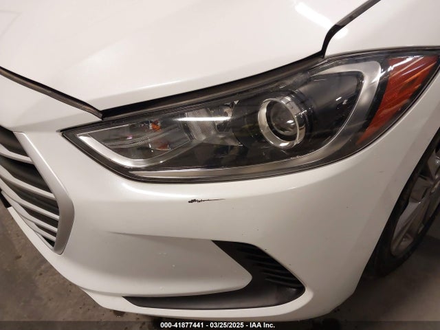 5NPD84LF4JH369157 Hyundai ELANTRA SEL