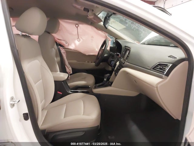 5NPD84LF4JH369157 Hyundai ELANTRA SEL