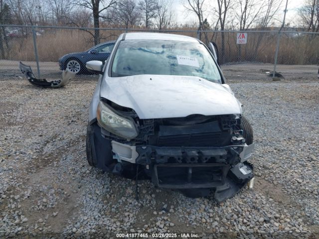 1FADP3F21EL281440 Ford FOCUS SE