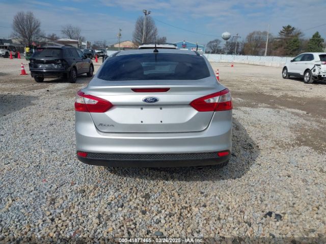 1FADP3F21EL281440 Ford FOCUS SE