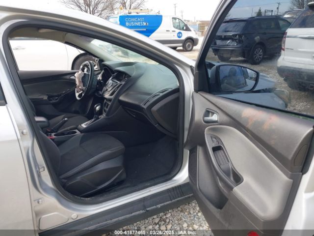 1FADP3F21EL281440 Ford FOCUS SE
