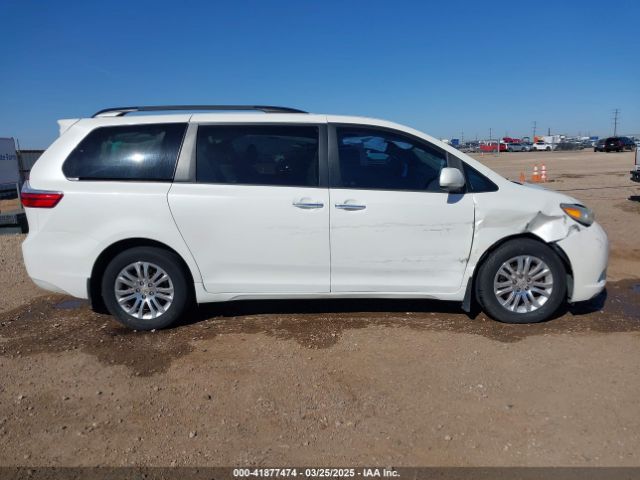 5TDYZ3DC2HS806686 Toyota Sienna Xle 8 Passenger