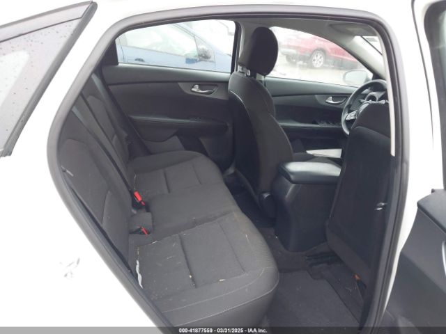 3KPF24AD1ME291909 KIA Forte Lxs