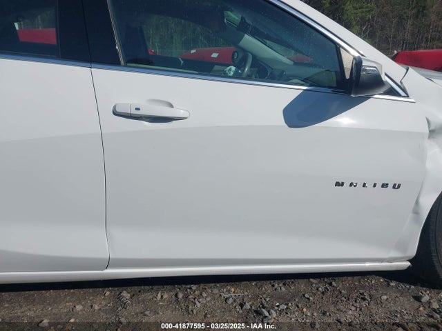 1G1ZD5ST9JF272795 Chevrolet MALIBU LT
