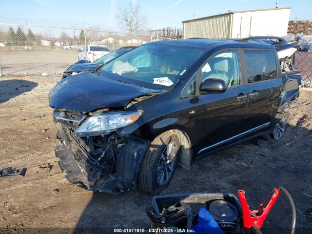 5TDDZ3DC9JS207367 Toyota Sienna Xle 7 Passenger