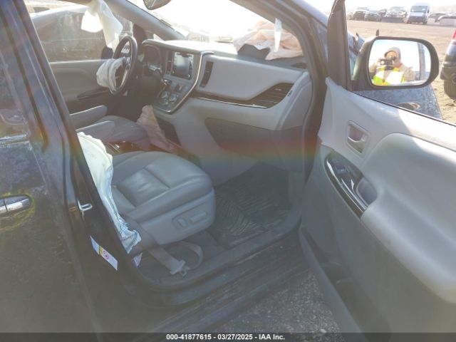 5TDDZ3DC9JS207367 Toyota Sienna Xle 7 Passenger